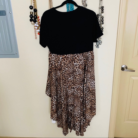 NWT Cute Black Top with Animal Print - Picture 2 of 4